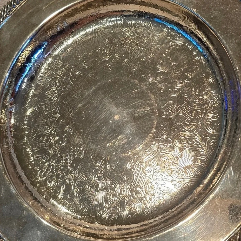 Wm. Rogers Silverplate‎ Round Etched Serving Tray Gadroon Edge Plate 10.25
